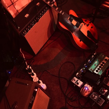 '62 Deluxe, "65 Deluxe Reverb, Buscarino CC, bunch of pedals...Cezanne June 22, 2019 '62 Deluxe, "65 Deluxe Reverb, Buscarino CC, bunch of pedals...Cezanne June 22, 2019