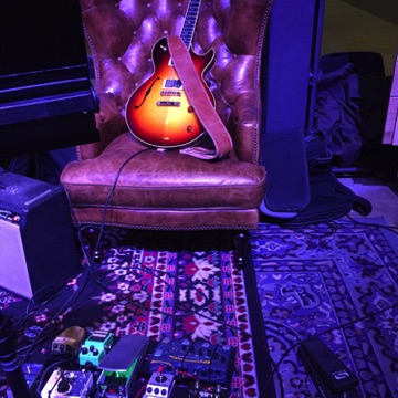 Austin 2017 with Danielle Reich. Tempting to sit in that chair for the gig but I remained standing. Made a good guitar stand though. Austin 2017 with Danielle Reich. Tempting to sit in that chair for the gig but I remained standing. Made a good guitar stand though.